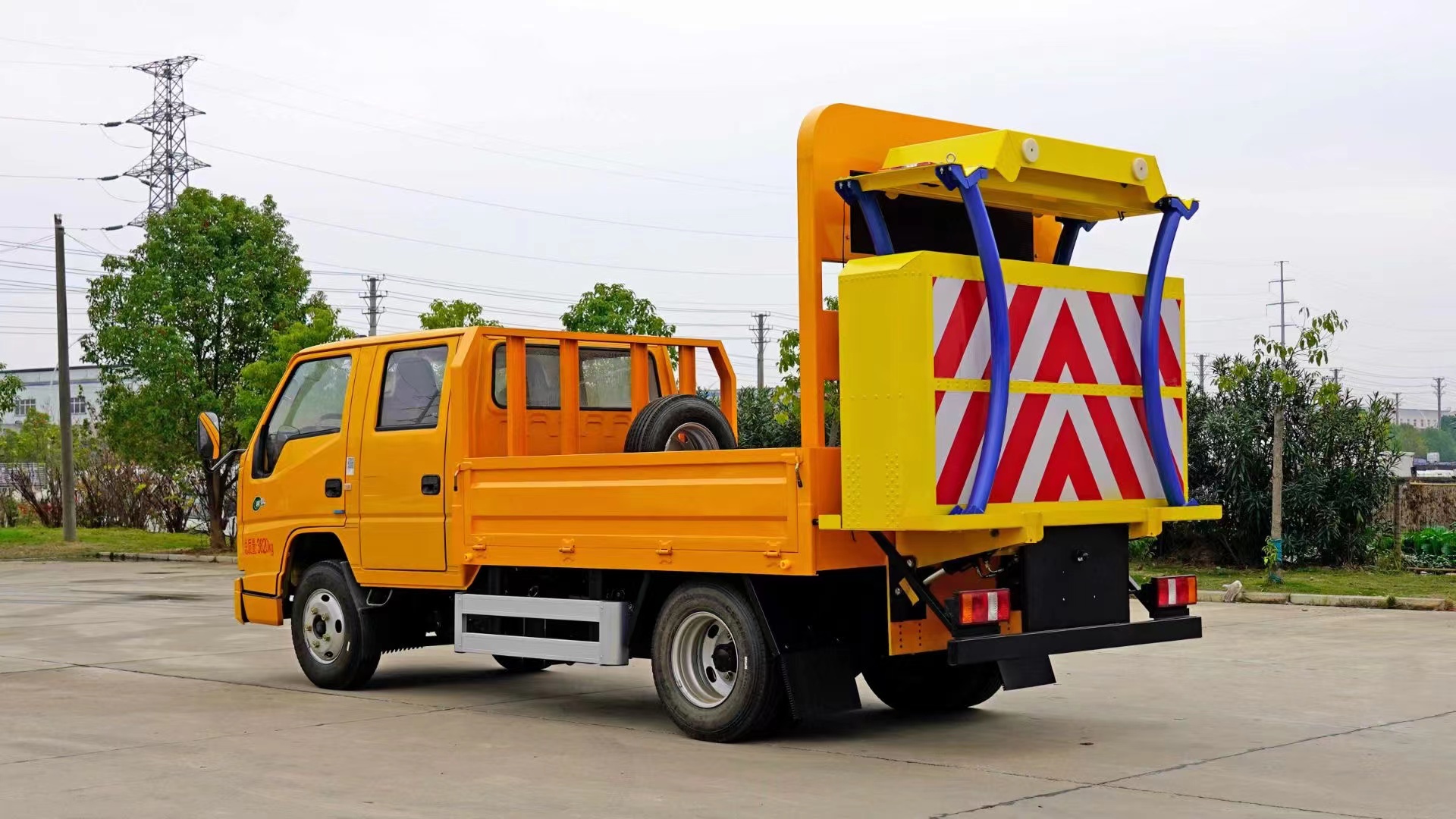 五环防撞缓冲车 高速安全防撞车 曼力西品牌防撞缓冲垫